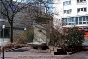 klassizistische Brunnen am Haugerkirchplatz